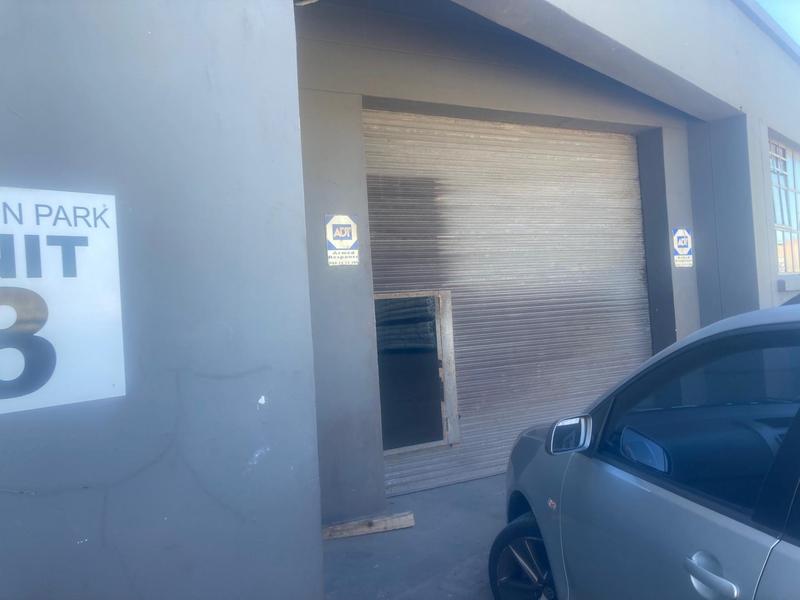 To Let Commercial Property for Rent in Sidwell Eastern Cape